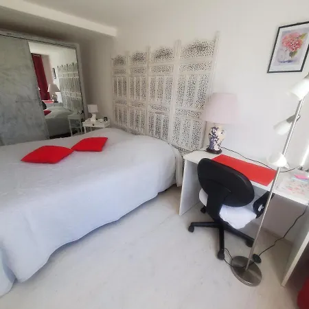 Holiday home Chezphoenixette *