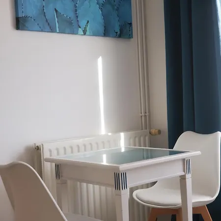 Chezphoenixette